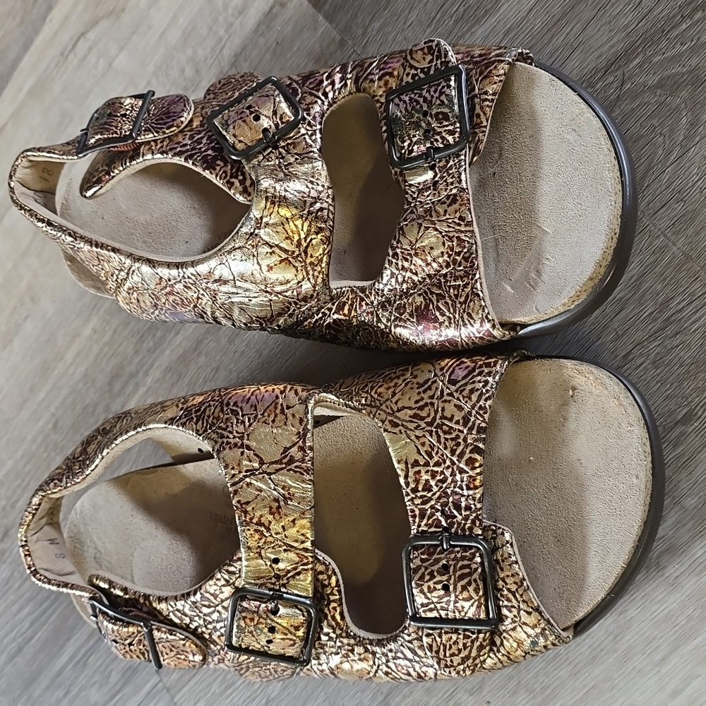 SAS Relaxed Walking Gold Bronze Double Strap & Buckle Tripad Sandals Size 8 - Picture 3 of 11